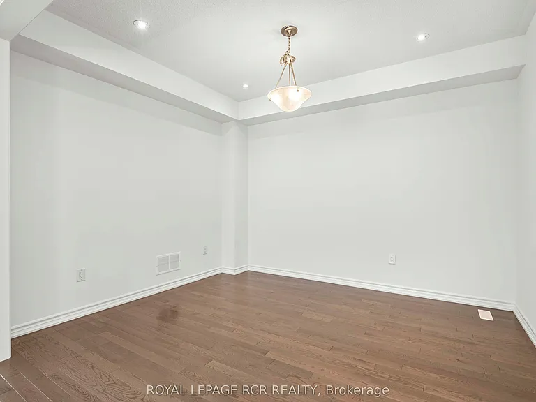 166 Seeley Ave — Photo 13
