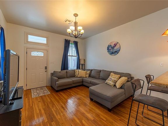 5th image of 3023 Iberville St