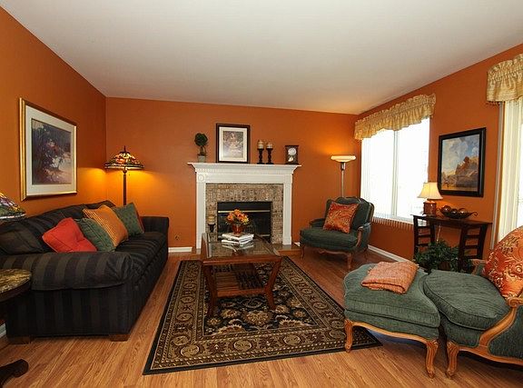 5th image of 844 Tallgrass Dr