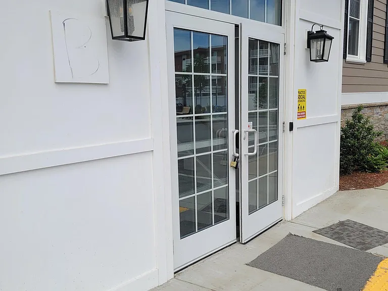 320 Middlesex Ave #B303 — Photo 25