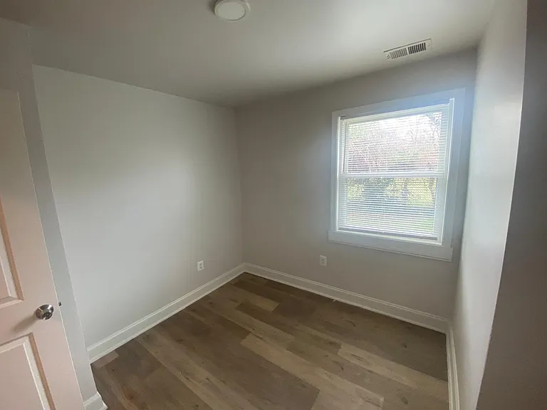 424 55th St NE — Photo 9