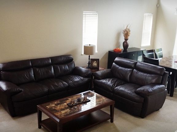 3rd image of 4005 Parkstone Ln