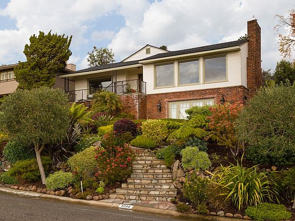 Front of house at 5734 Country Club Drive