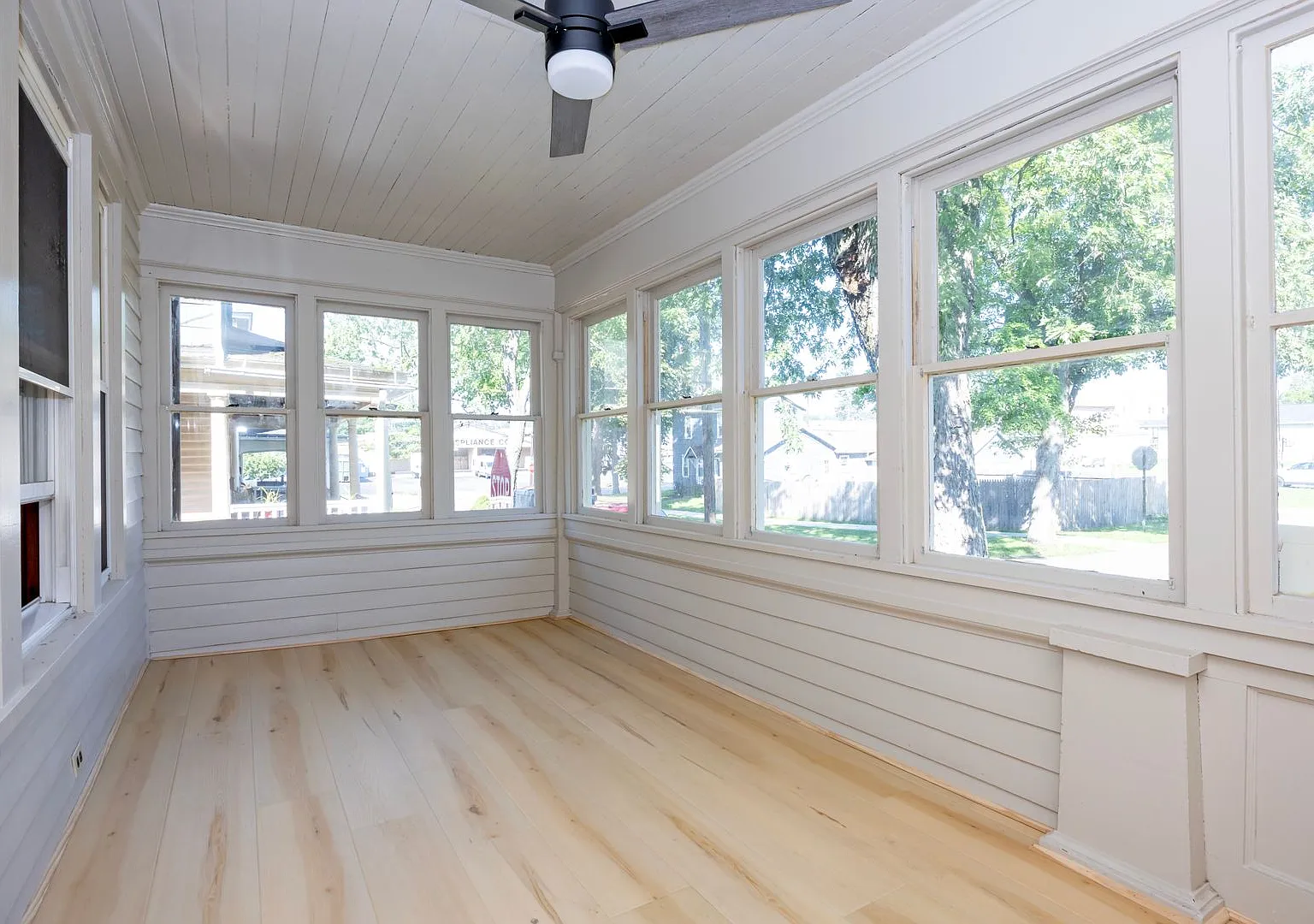121 Chestnut Ave — Photo 3