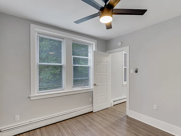 617 Vernon Rd #B02 — Photo 8