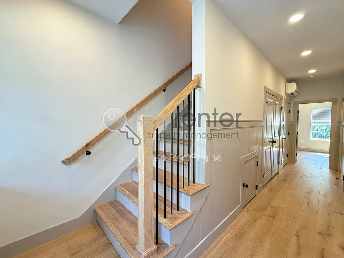 Building Photo - 1072 Amelia Ct