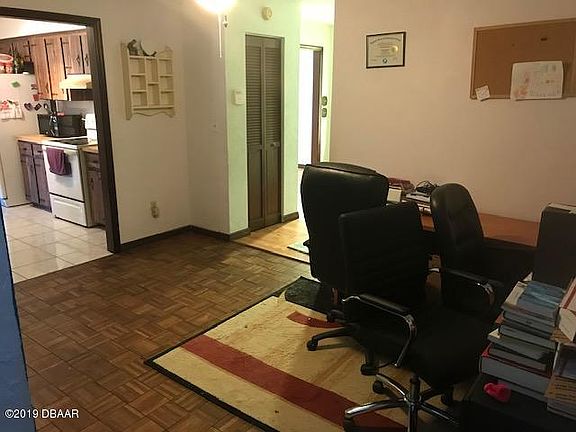 3rd image of 1018 E Indian Oaks