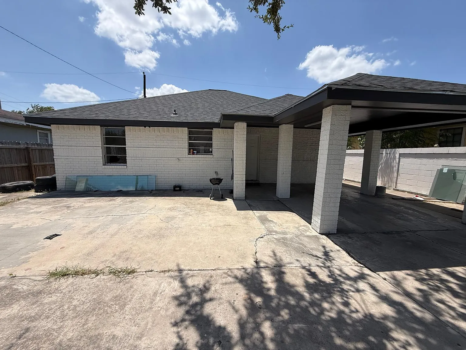 3 bed, 1141 sqft, $1,400 — Photo 2