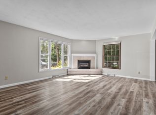 1140 S Bluemound Dr, Appleton, WI 54914