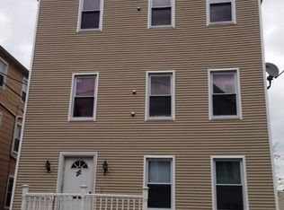 22 Hall St, New Bedford, MA 02740