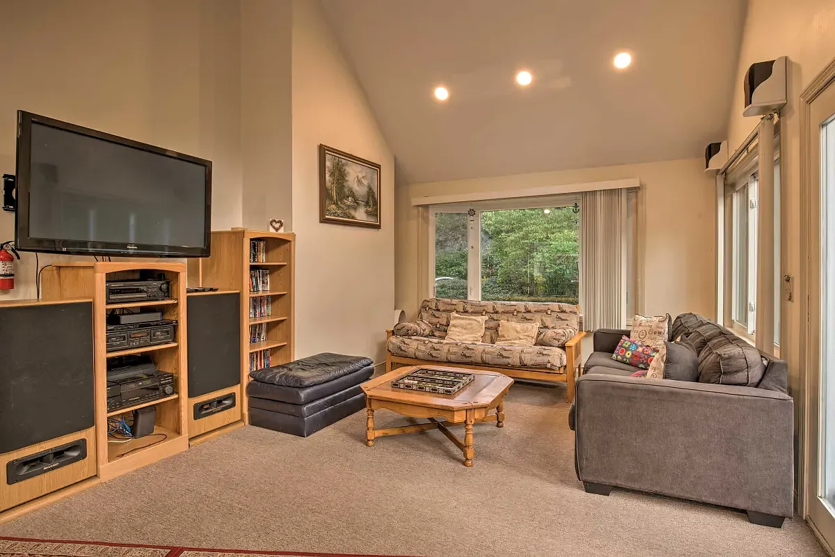 4 bed, 1800 sqft, $2,500 — Photo 4
