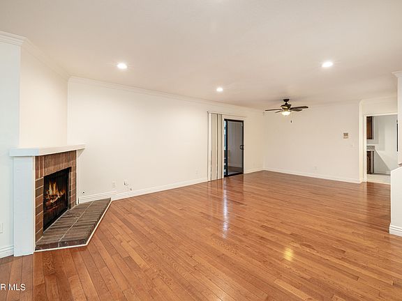 4th image of 21931 Burbank Blvd APT 10