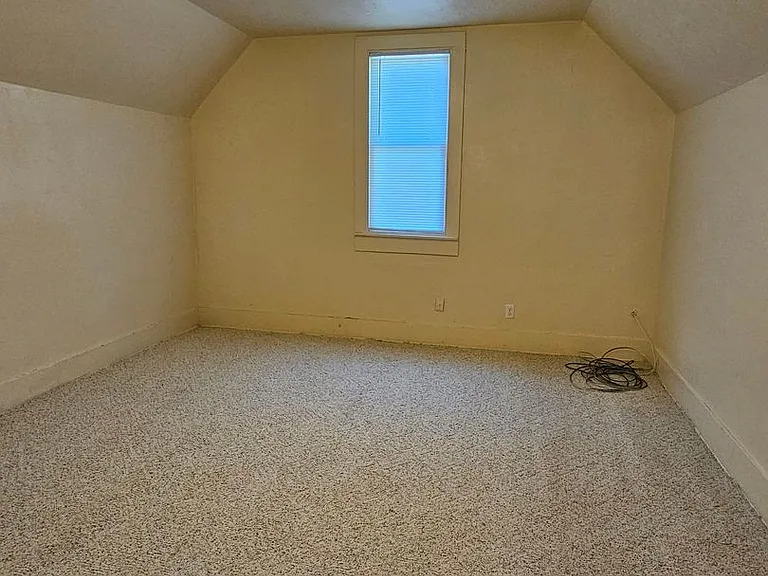 819 E Whitmer St — Photo 18
