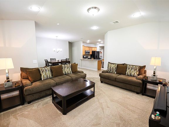 2nd image of 717 Schefer St