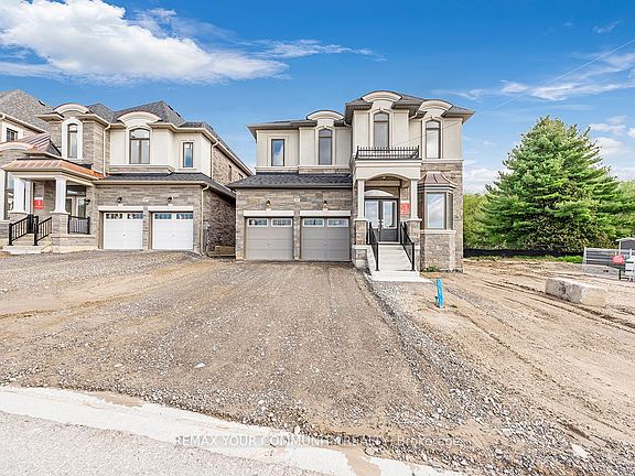 3rd image of 45 Raspberry Ridge Ave