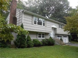 558 Tahmore Dr, Fairfield, CT 06825