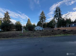 7650 Sandy Way NE, Poulsbo, WA