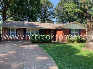 4050 Arrowhead Rd, Memphis, TN 38118