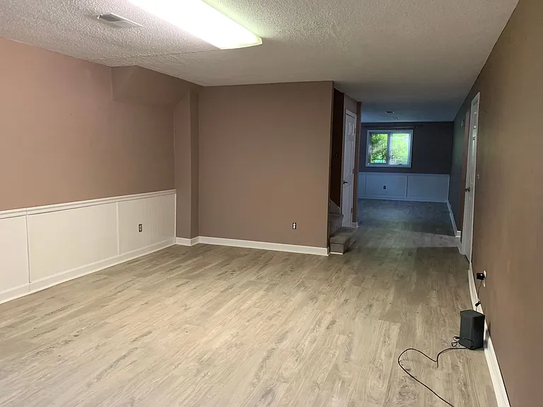 570 Roberts St SW — Photo 28