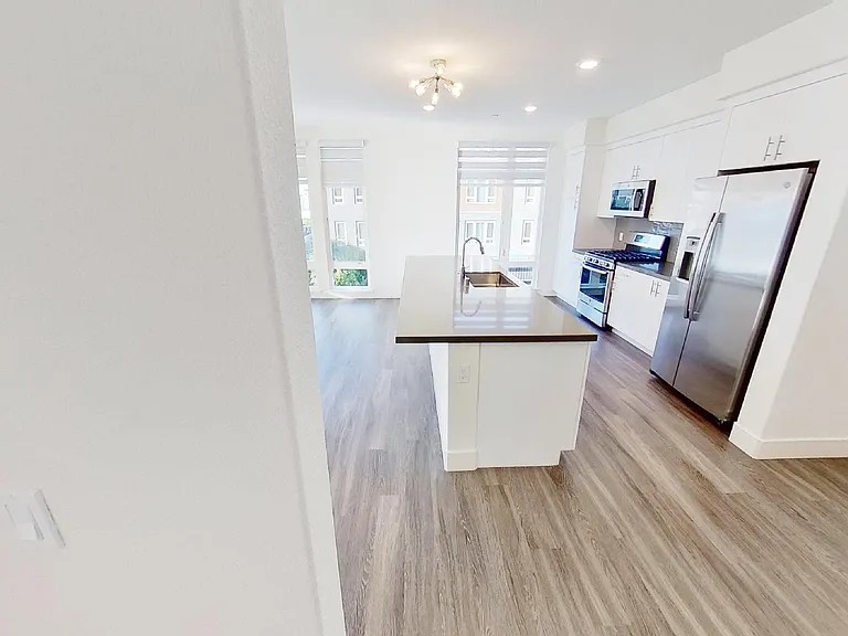 5933 Sunstone Dr — Photo 13