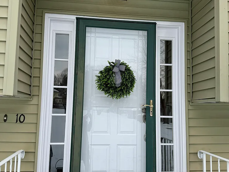 Longview Ln — Photo 2