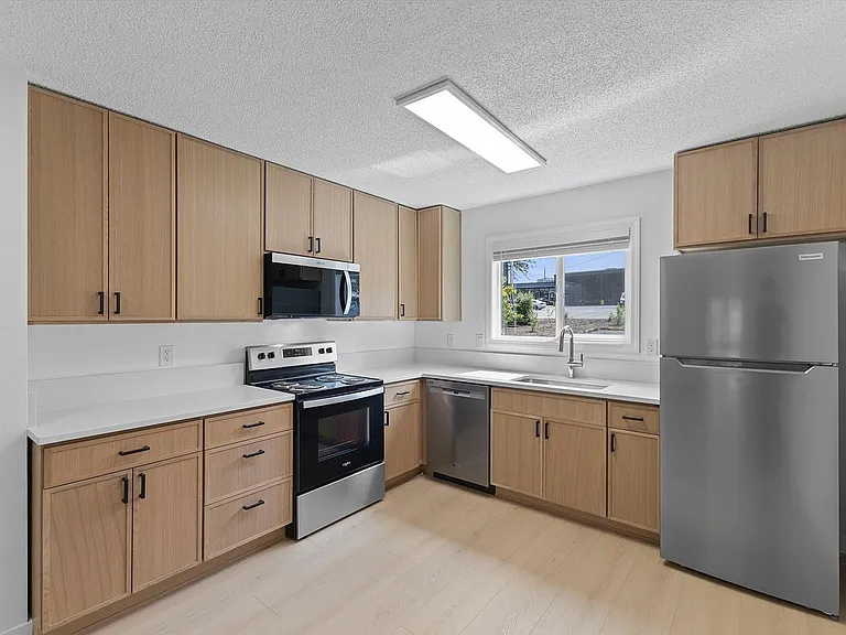 Newly Remodeled Kennedy Park Apartments! $$ ONE MONTH FREE — Photo 14