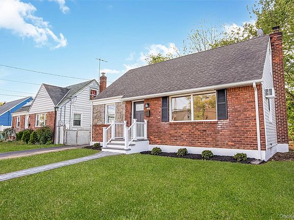 2nd image of 728 Martin Drive