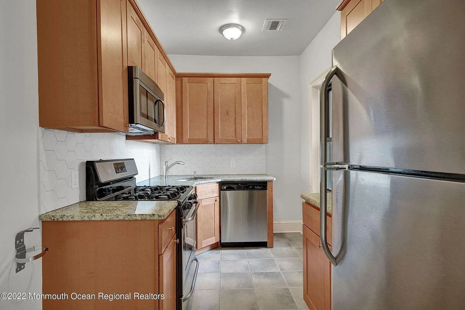 1700 Webb St — Photo 4