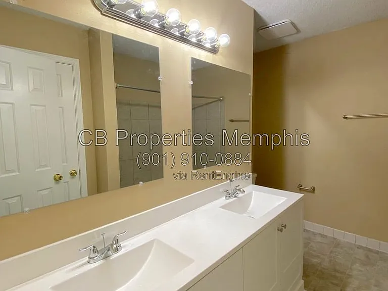 6930 Autumnhill Ln — Photo 9