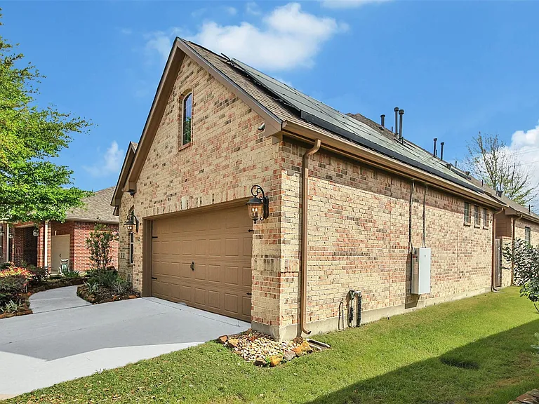 9422 Pecos Pass Ct — Photo 32