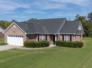 130 Brookstone Dr SW, Calhoun, GA 30701