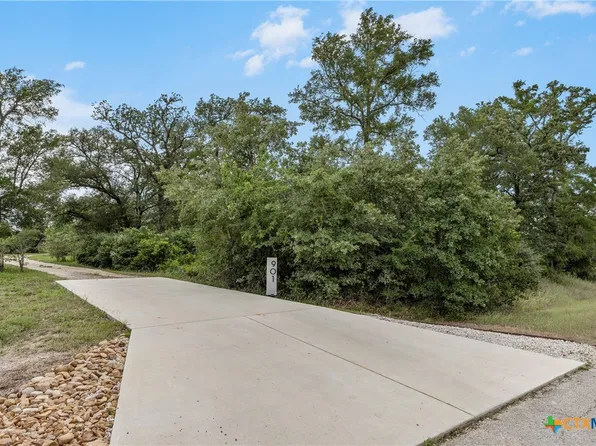 901 Spanish Oaks Blvd, Lockhart, TX 78644