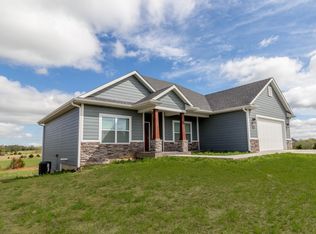 6185 E Spiva Crossing Rd #R, Hallsville, MO 65255