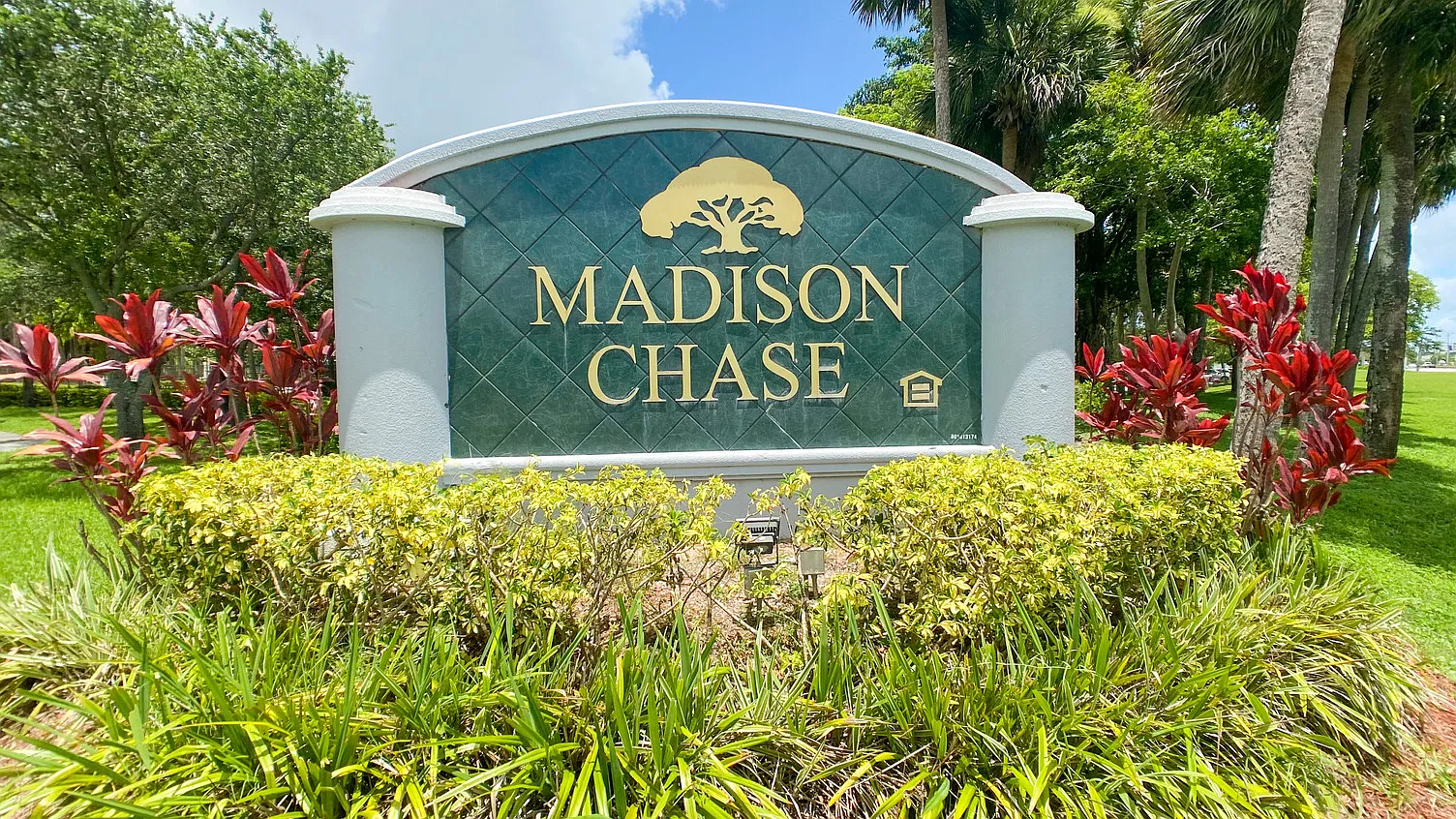 Madison Chase Apartments — Photo 3