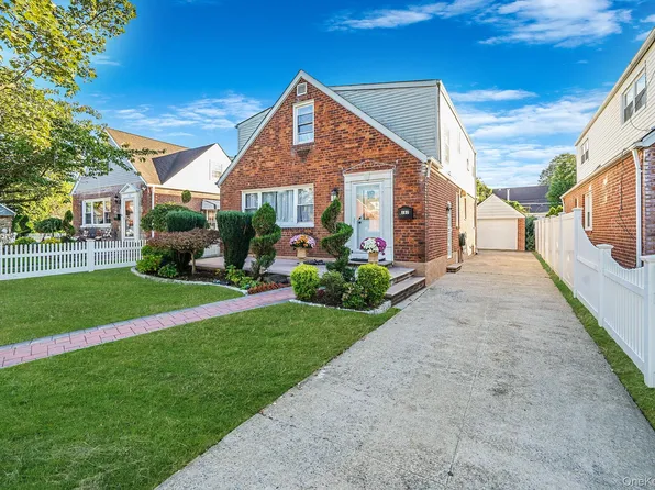 182 Ann Street, Valley Stream, NY 11580