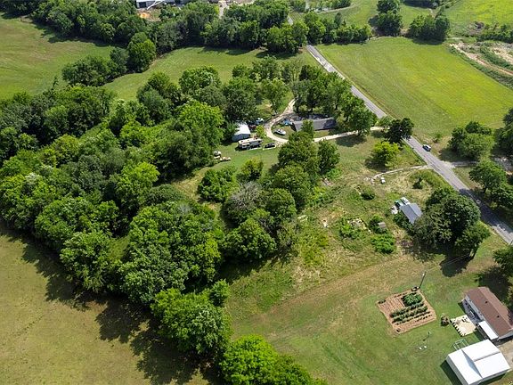 5th image of 1145 County Road 601