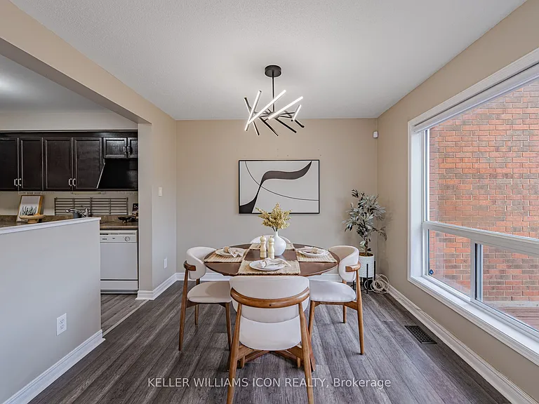 48 Blackdome Cres — Photo 9