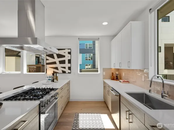 1431 22nd Avenue, Seattle, WA 98122
