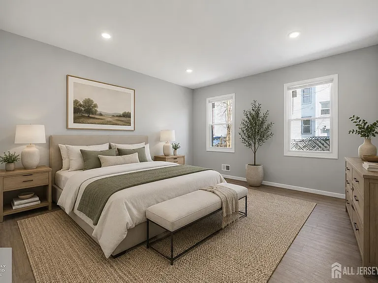 327 S Orange Ave #1 — Photo 3