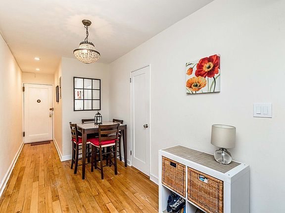 4th image of 3925 51st St APT 2D