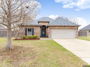 2434 Orleans Quarters Dr, Brusly, LA 70719