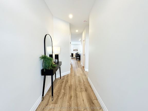 3rd image of 7 Postma Cres