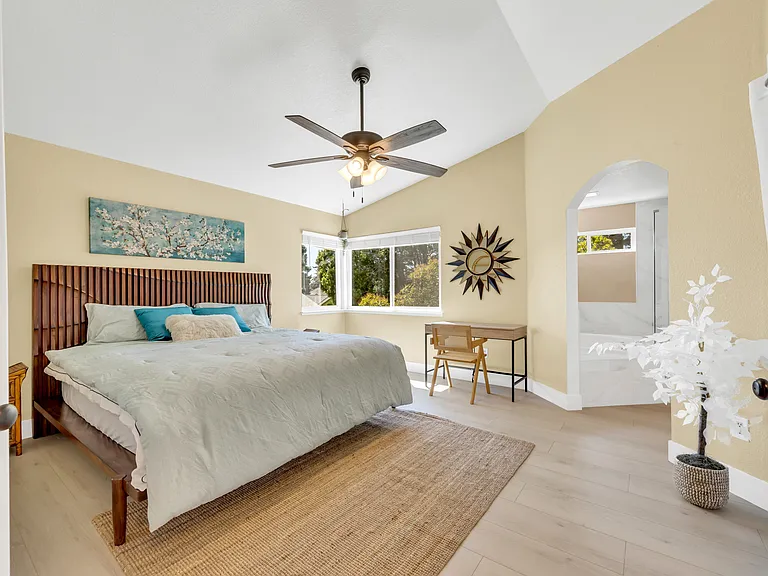 8024 Caymus Dr — Photo 35