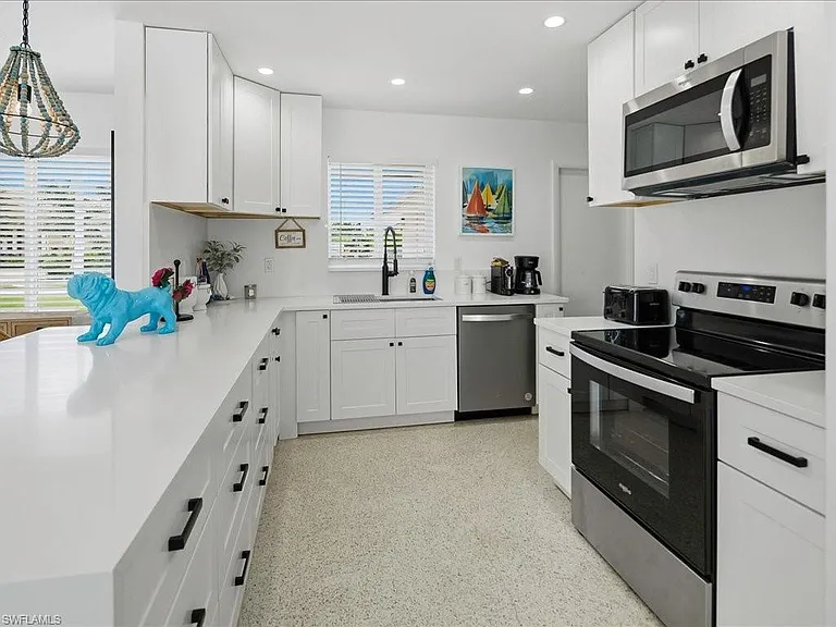 1206 Martinique Ct — Photo 4