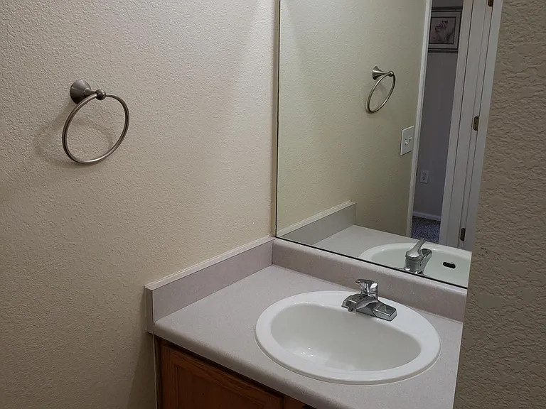 1758 Eagle St #F — Photo 31