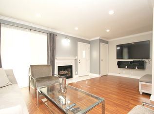 10260 Plainview Ave APT 9, Tujunga, CA 91042