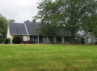 18477 Pribble Rd, Lawrenceburg, IN 47025