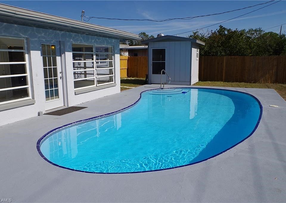 Large pool and pool deck