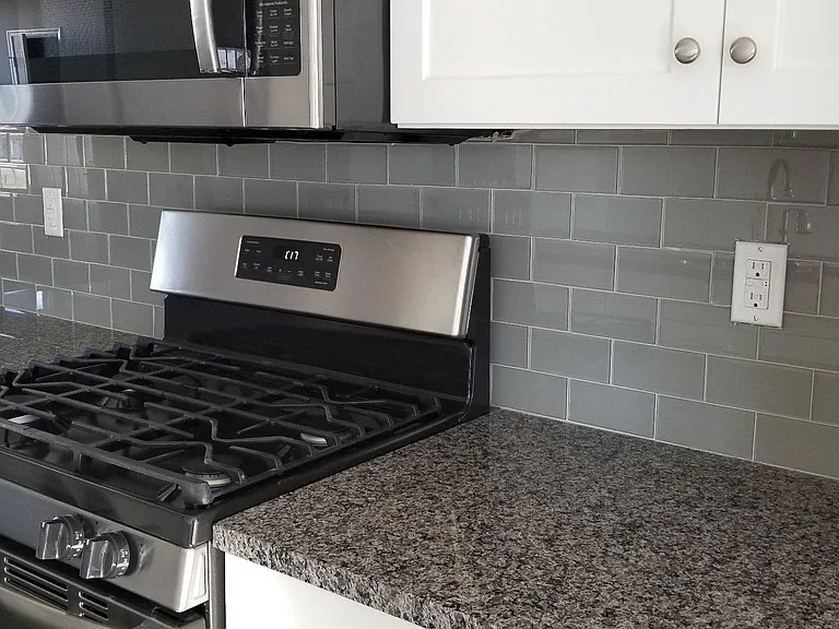 504 Holywell Dr — Photo 8
