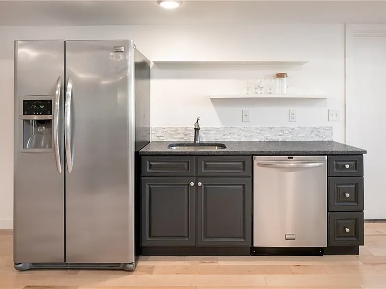 414 Shorecrest Dr — Photo 24